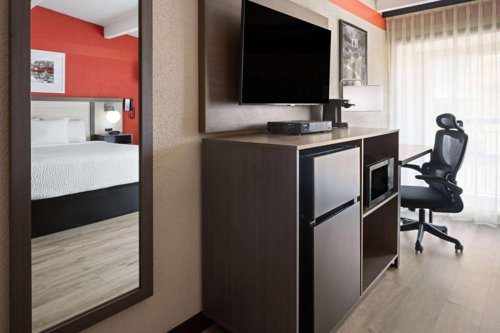 מלון Ramada By Wyndham פרסיפני מראה חיצוני תמונה