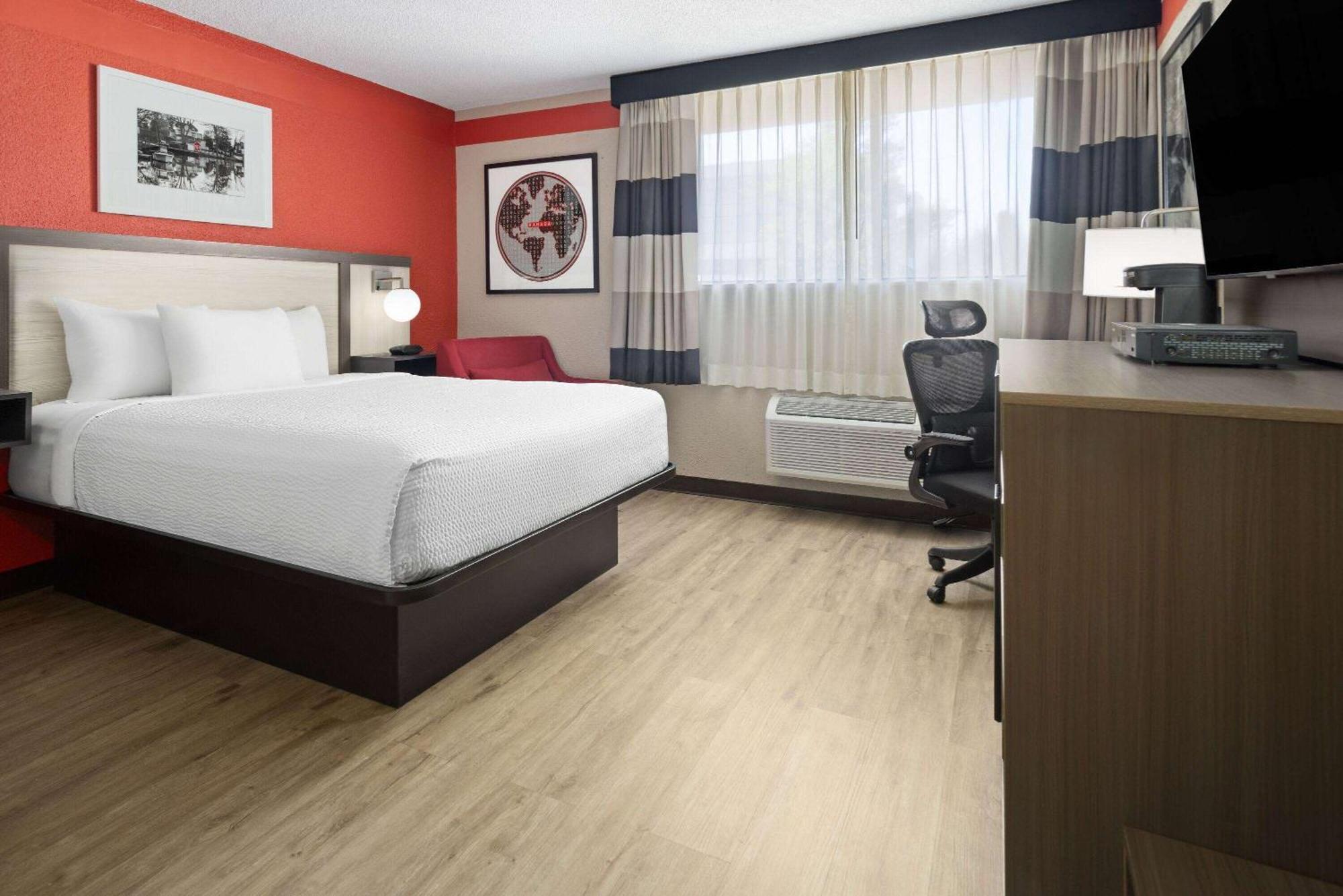 מלון Ramada By Wyndham פרסיפני מראה חיצוני תמונה