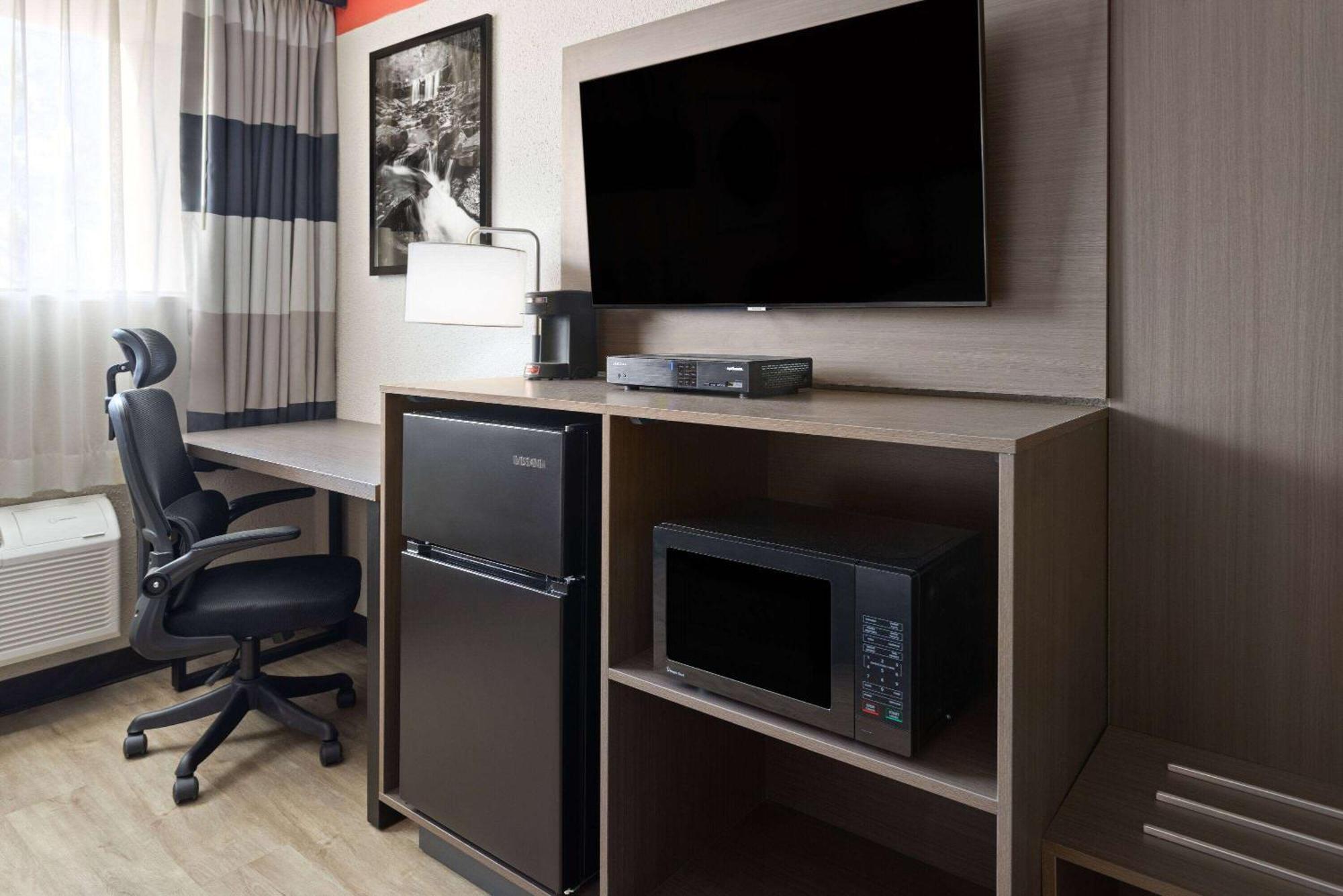 מלון Ramada By Wyndham פרסיפני מראה חיצוני תמונה