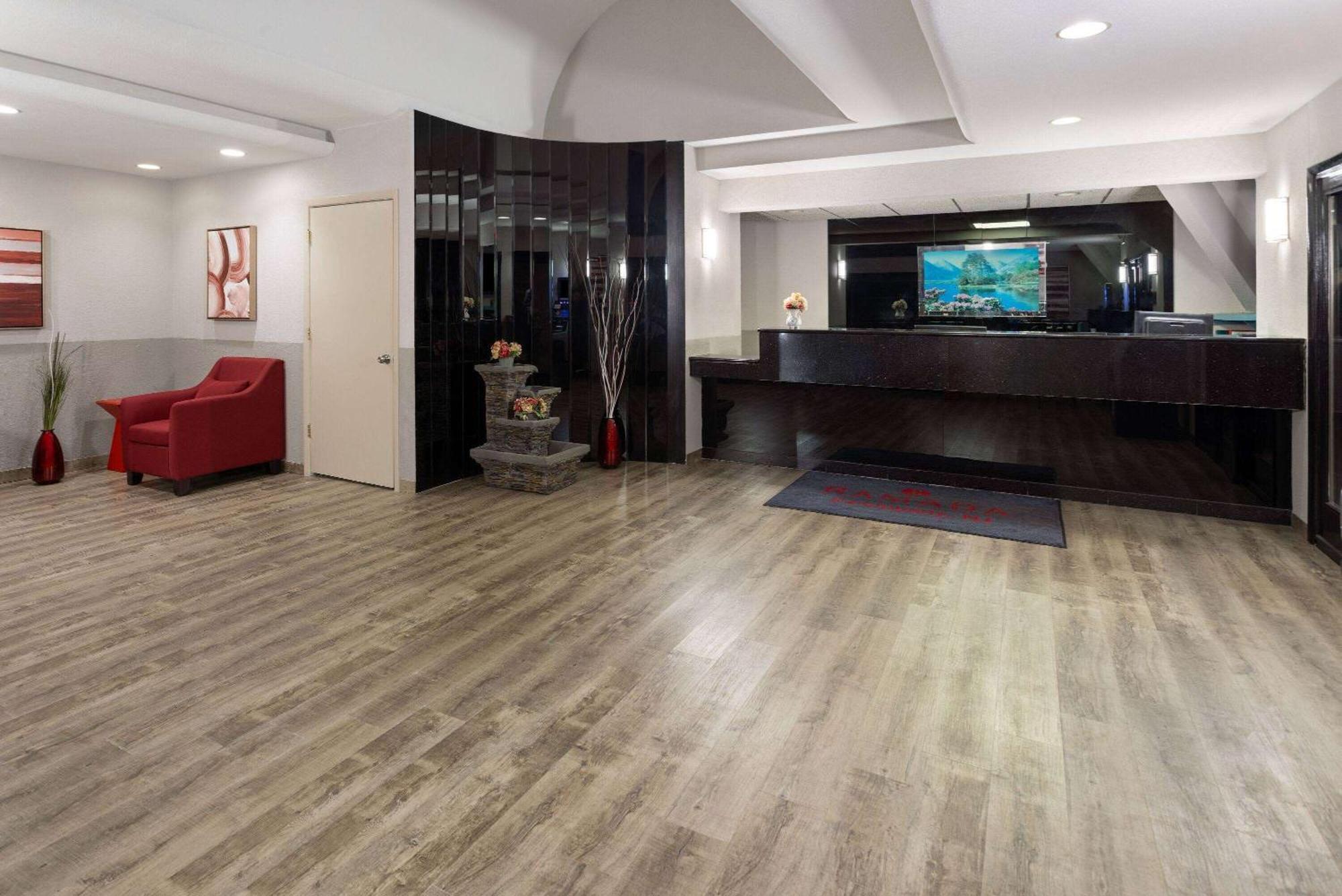מלון Ramada By Wyndham פרסיפני מראה חיצוני תמונה