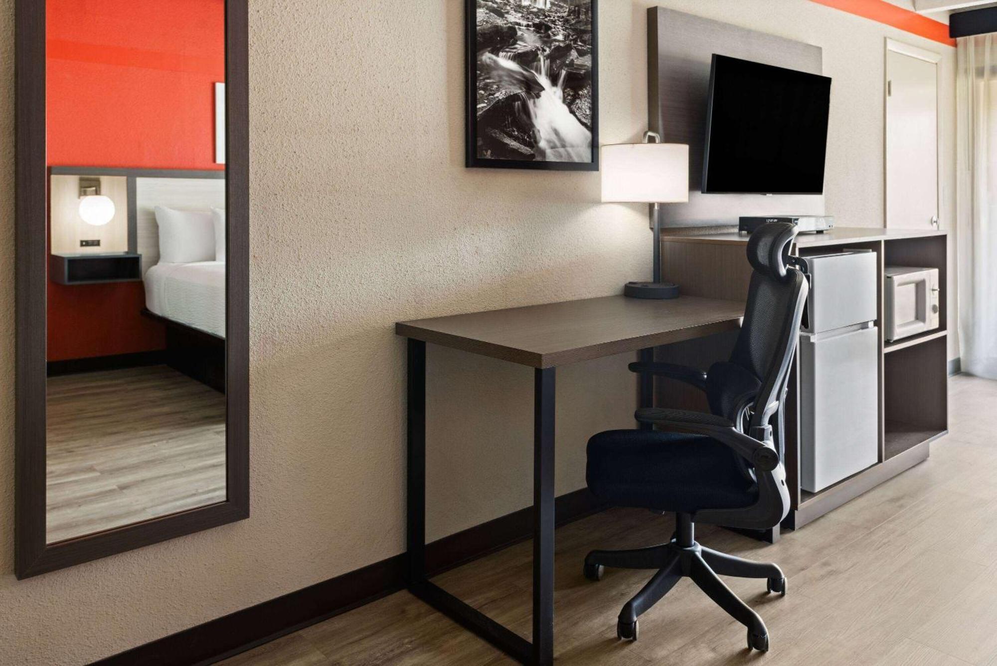 מלון Ramada By Wyndham פרסיפני מראה חיצוני תמונה